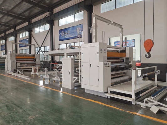 ακρίβεια 6000 KG Hot Melt Glue Sofa Fabric Laminating Machine 2000mm για οικιακά υφάσματα