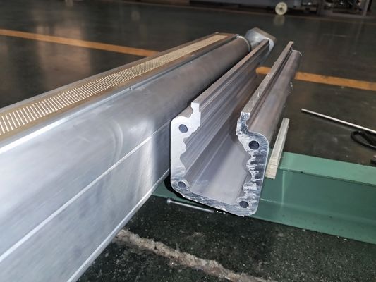 Προσαρμοσμένο PLC Γερμανικό στυλ Φλόγα Laminating Machine 2 καυστήρες 3 σε 1 για κάθισμα αυτοκινήτου