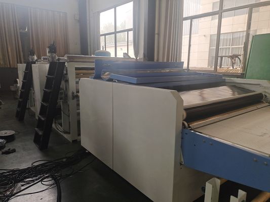 500mm-3000mm MAXΕπιτυχής πλάτος πλάτος μηχανή λαμινισμού για θερμοπλαστικά υλικά